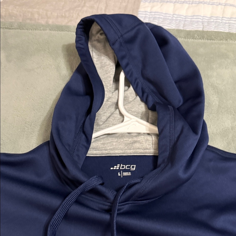 BCG Navy Men's Hoodie: EXCELLENT CONDITION - Picture 3 of 5